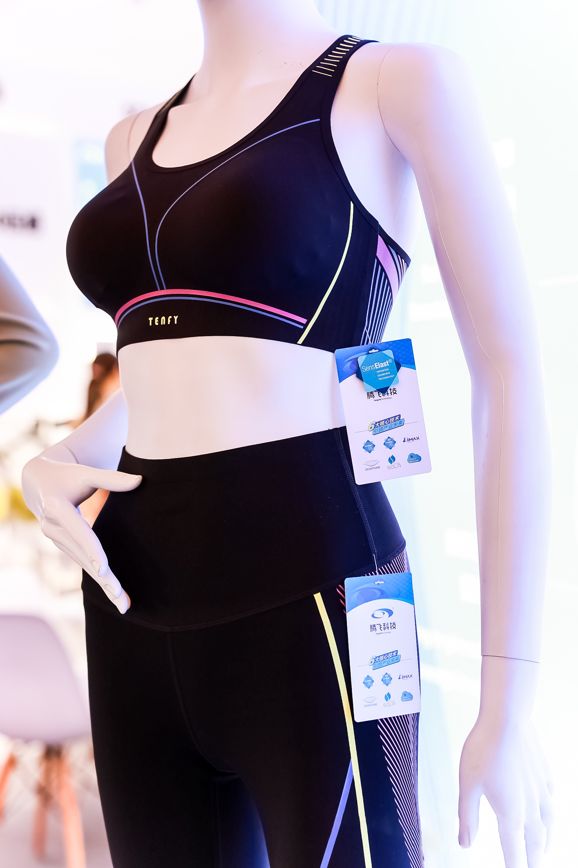 uploads/www.tengfeineiyi.com/images/17618145324502.jpg LCY_0416-opq4028689511.jpg